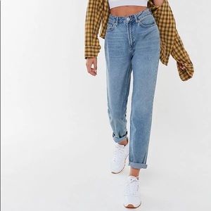 Urban Outfitter BDG High Waisted Mom Jean 28